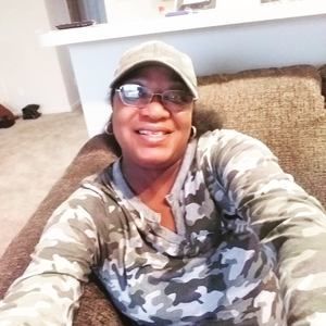 Meet your Posher, Phee